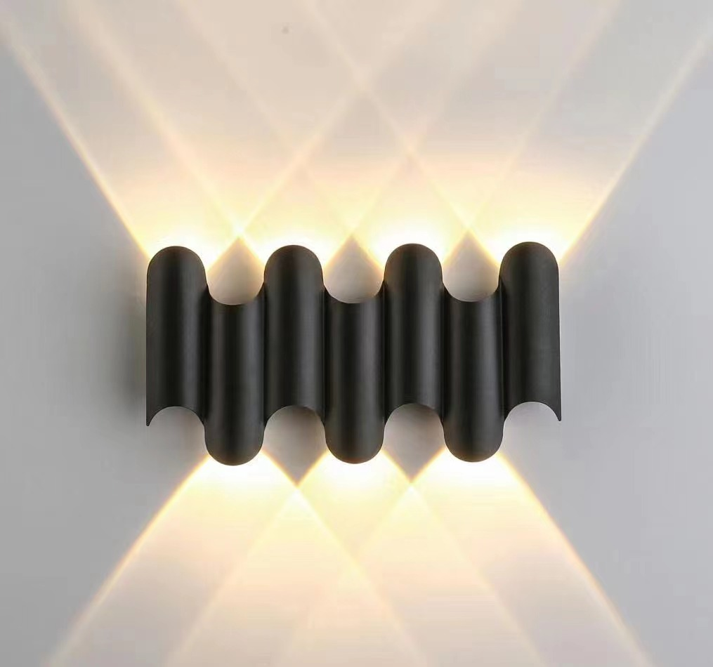 SU-AL-48 OUTDOOR WALL LAMP