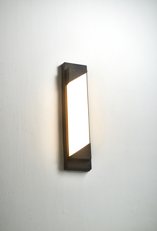 SU-PS05 OUTDOOR WALL LAMP